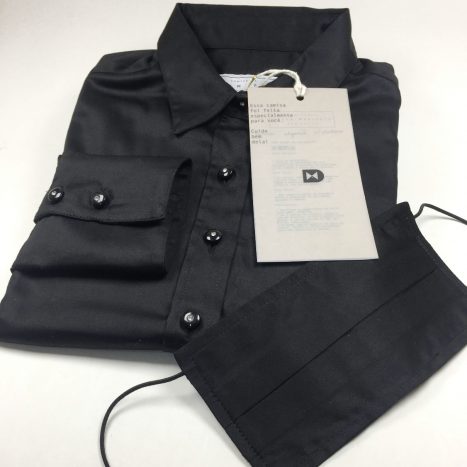 Camisa sob medida feminina preta em algodão com elastano e botões com mini cristal - Foto 2